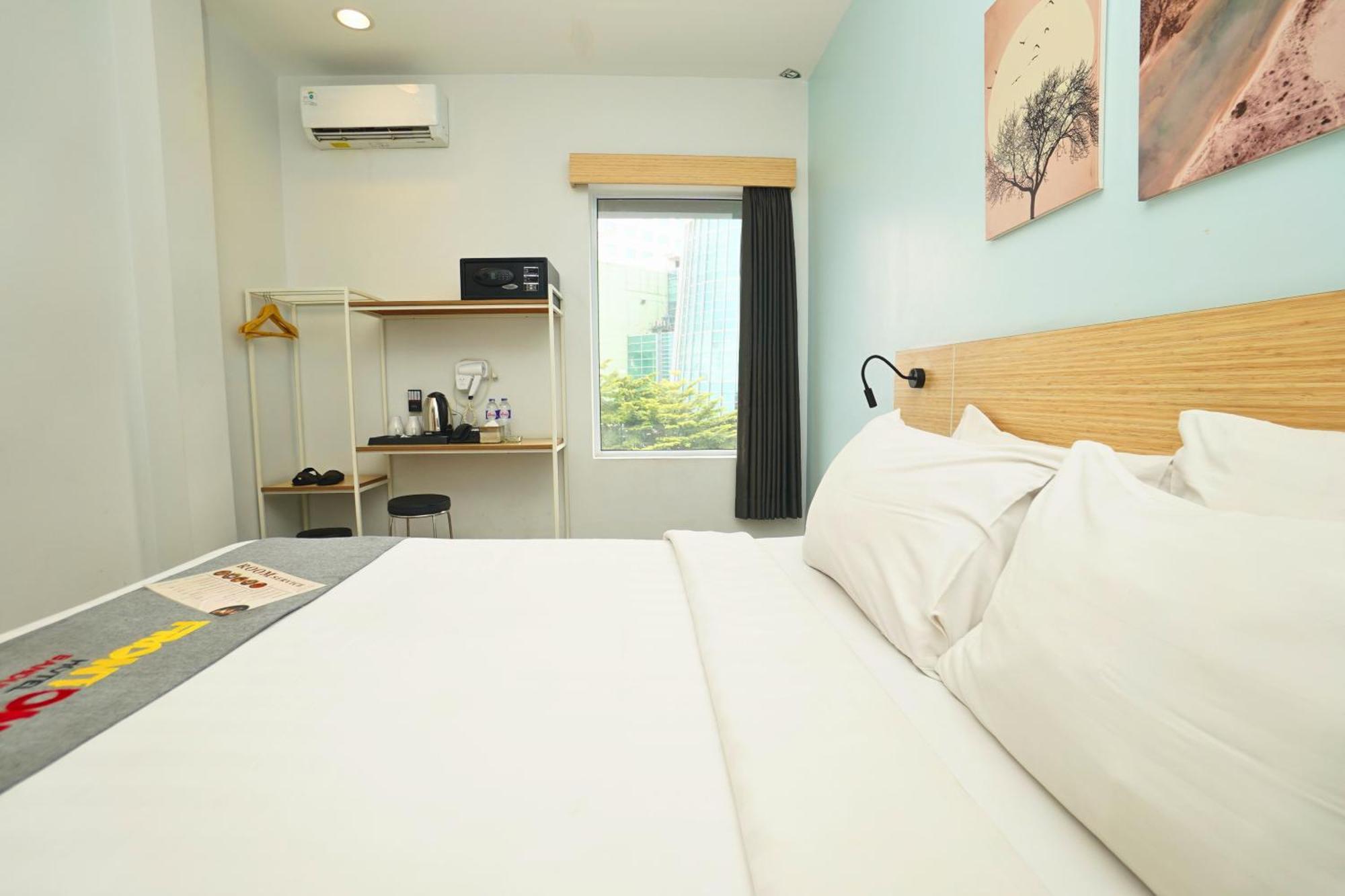 Front One Hotel Pasir Koja Bandung Exterior foto